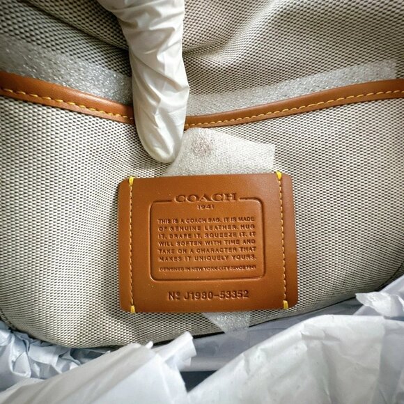 Coach 53352 Harmony Hobo IN Deep Red - Picture 7 of 8